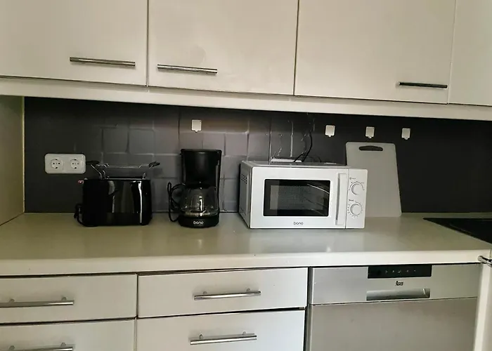 100m2 Flat With Balcony Near Mariahilferstrasse - Free Parking Apartment *