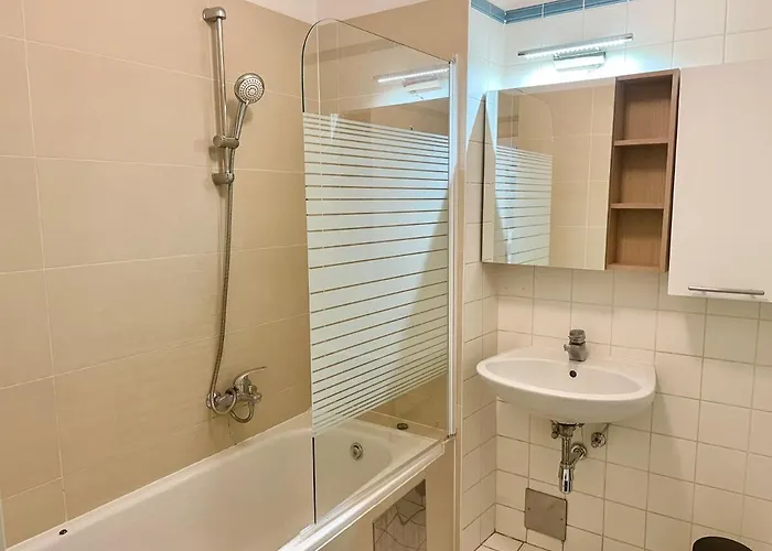 100m2 Flat With Balcony Near Mariahilferstrasse - Free Parking * Vienna